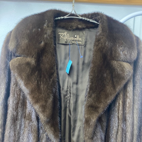 Valentino Furs Vintage Long Brown Mink Fur Coat - Picture 3 of 9